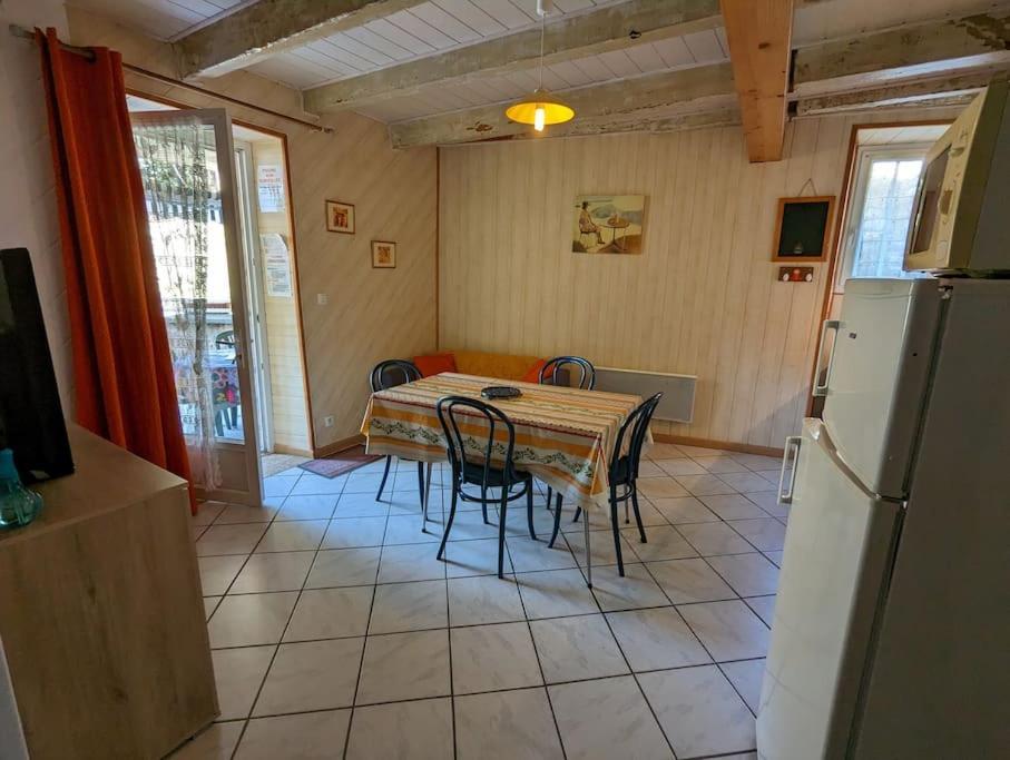 Gite Elisa Vals-les-Bains Exterior photo